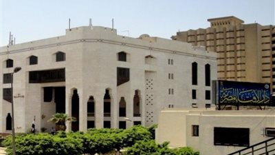 الإفتاء توضح حكم الانصراف من العمل قبل المواعيد الرسمية لقضاء مصالح شخصية