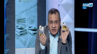 القرموطي يكشف عن سجائر المقالب على الهواء: العلبة بـ 20 جنيها