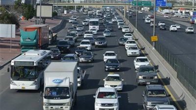 نشرة المرور.. كثافات متحركة بميادين ومحاور العاصمة