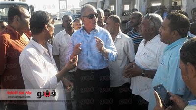 بالصور.. محافظ البحرالأحمر يتفقد مواقف الأقاليم بالغردقة