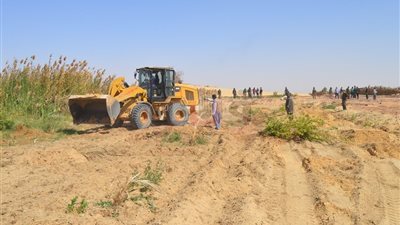 تنفيذ 9 قرارات إزالة لأراض وآبار غير مرخصة بالوادي الجديد (صور)