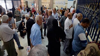 القوى العاملة بالبرلمان تكشف حقيقة وقف صرف المعاشات (فيديو)