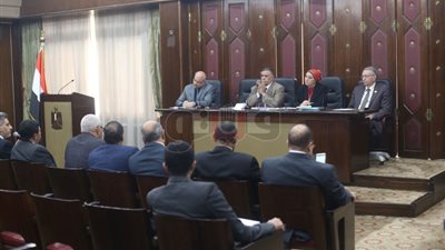 «قوى البرلمان» توصي بإعداد قاعدة بيانات للعمالة الموسمية