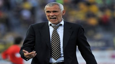 خطاب الكاف يحدد برنامج إعداد الفراعنة لمواجهتى نيجيريا