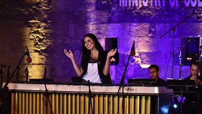 عازفة الماريمبا نسمة عبد العزيز تشعل مهرجان القلعة (صور)