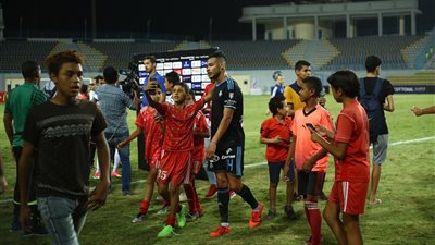 لقطات تذكارية للاعبي بيراميدز عقب فرحة التأهل بكأس مصر (صور)