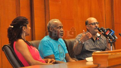 15 صورة ترصد مؤتمر داني جلوفر في مهرجان أسوان