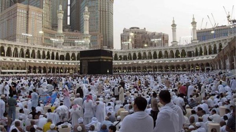 معتمرين 