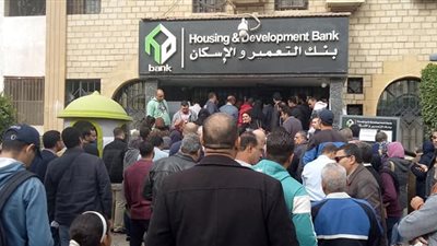 إقبال كثيف على سحب كراسات شروط حجز شقق الإسكان الاقتصادي