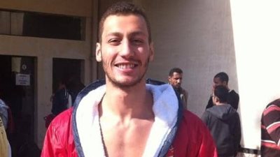 علي خلف الله.. سباح بدرجة امتياز