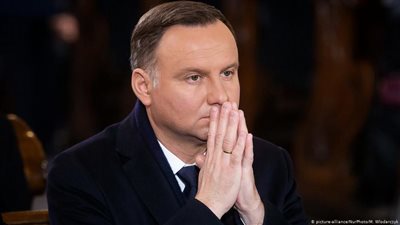 بولند تطالب ألمانيا بدفع تعويضات عن خسائر الحرب العالمية