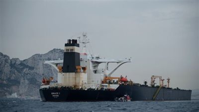 أمريكا تحذر مصر من السماح لناقلة النفط الإيرانية 