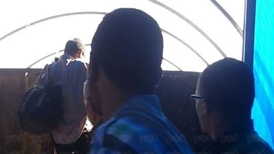 بالصور... الباعة الجائلون يحطمون 