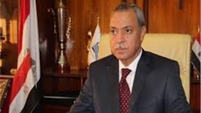 محافظ قنا يتابع منظومة استرداد أملاك الدولة والتعديات والنظافة وطلاء المنازل