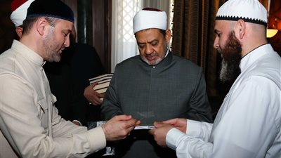 «الطيب»: مستعدون لدعم الشيشان في مجال التدريس والعلوم الشرعية