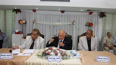 نقيب المعلمين يقدم كشف حساب 5 سنوات خلال مؤتمر حاشد.. الزناتي: تقرير المركزي للمحاسبات كشف كارثة مجلس الإخوان.. استعدنا النقابة من نفق مظلم..زيادة ودائع صندوق الزمالة إلى 6 مليار