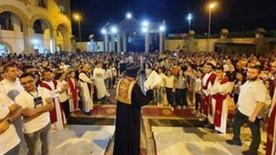 بمشاركة إثيوبيين وإريتريين.. تطييب رفات 