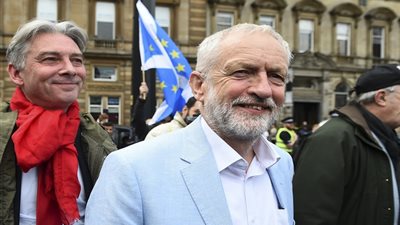 تصاعد مظاهرات بريطانيا احتجاجا على تعليق عمل البرلمان (صور)