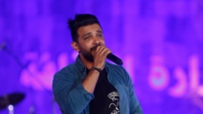 محمد حسن يتألق بأغانيه في رحاب عشاقه بمهرجان القلعة (صور)