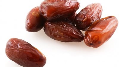 سبع تمرات يوميا تحميك من الإصابة بأمراض العصر