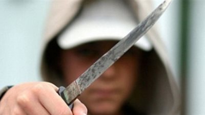 أبشع جرائم السرقة: عاطل يقتل طبيبا بسبب 40 جنيها.. شاب يتخلص من «جده» ليستولي على «مصحف وسبحة».. عامل «يخنق» والدة زوج شقيقته لسرقة مائة جنيه.. وآخر يذبح عروسين لمروره بض