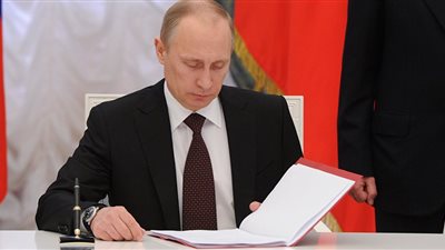 بوتين يوقع على برنامج التسلح الحكومي