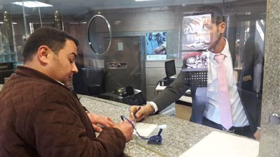 موظفو الديوان العام ببورسعيد يتبرعون دعما للمجهود الحربي