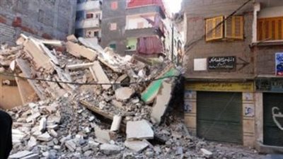 إصابة شخصين في انهيار شرفة عقار قديم بالإسكندرية