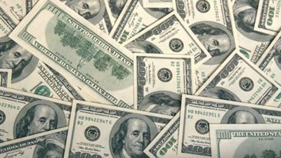 الدولار يسجل 718 قرشًا في مستهل التعاملات