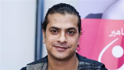 مصطفى أبو سريع مصفف شعر في «منطقة محرمة»