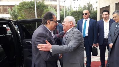 محافظ بورسعيد يستقبل وزير الصحة والسفير الفرنسي (صور)