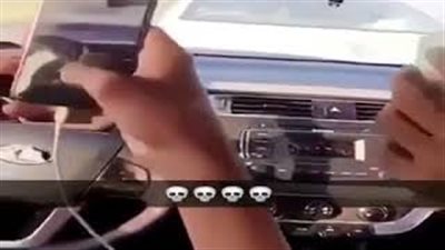 متهور يصور نفسه أثناء ارتكابه حادث تصادم مروع (فيديو)