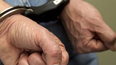 تفاصيل ضبط موظف متلبسا برشوة في قنا