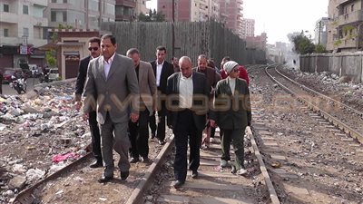 بالصور.. صيانة معدات النظافة بالغربية والمحافظ يتفقد شوارع طنطا