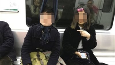 أفضل طريقة للحصول على قيلولة في المترو دون إزعاج الركاب