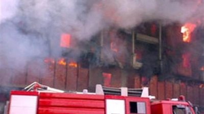 حريق مخلفات بمستشفى التأمين الصحي في مدينة نصر