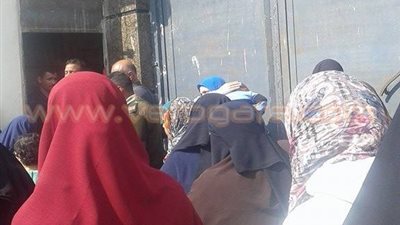 بالصور.. مشادات بين أمن أبوحماد وأهالي السجناء بالشرقية