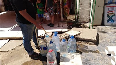 استمرار معاناة أهالي كفر طهرمس من العطش بسبب انقطاع المياه لليوم السادس