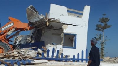 إزالة التعديات على ٣٢ ألف متر أملاك دولة بمطروح