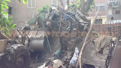 بالصور.. القليوبية تحرر محضرا للشركة المنفذة للصرف الصحي بشبرا