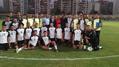 وزير الرياضة يدعم المنتخب الأوليمبي قبل معسكر مواجهتي السعودية (صور)