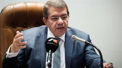 وزير المالية: 800 مليار جنيه مديونيات قطاعي البترول والكهرباء