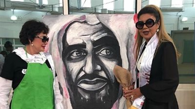 لبلبة تشارك بالرسم مع أبناء مركز راشد في «عام زايد» بالإمارات