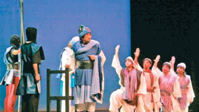 مسرحية «النمرود» لحاكم الشارقة في مسرح موسكو للفنون