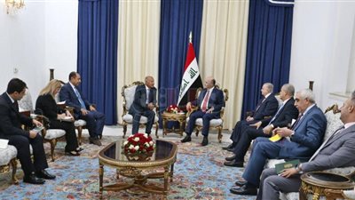 رئيس العراق يستقبل الأمين العام لجامعة الدول العربية