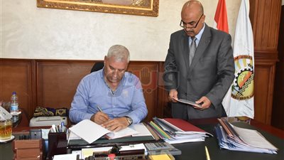 توقيع 19 عقد تقنين مبانٍ وتسليمها لأصحابها بالعلمين