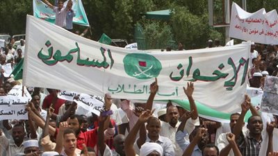 بشير عمري: الإخوان وباء دمر العقول ونشر الجهل والكراهية والهوس بالجنس