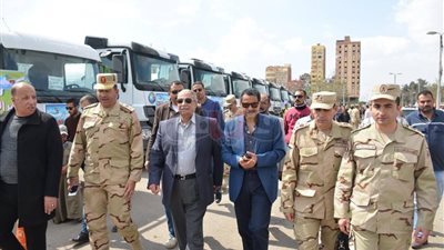 رئيس أركان الدفاع الشعبي يشهد عرض اصطفاف معدات الأزمات (صور)