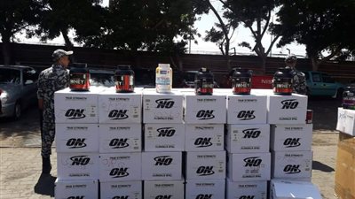 التحفظ على حاوية قادمة من الإمارات بميناء الإسكندرية (صور)