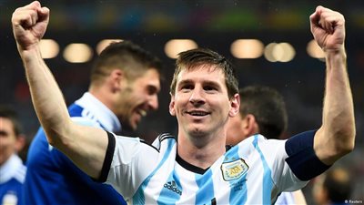 ميسي ينافس مارادونا على الفوز بقلوب الأرجنتينيين